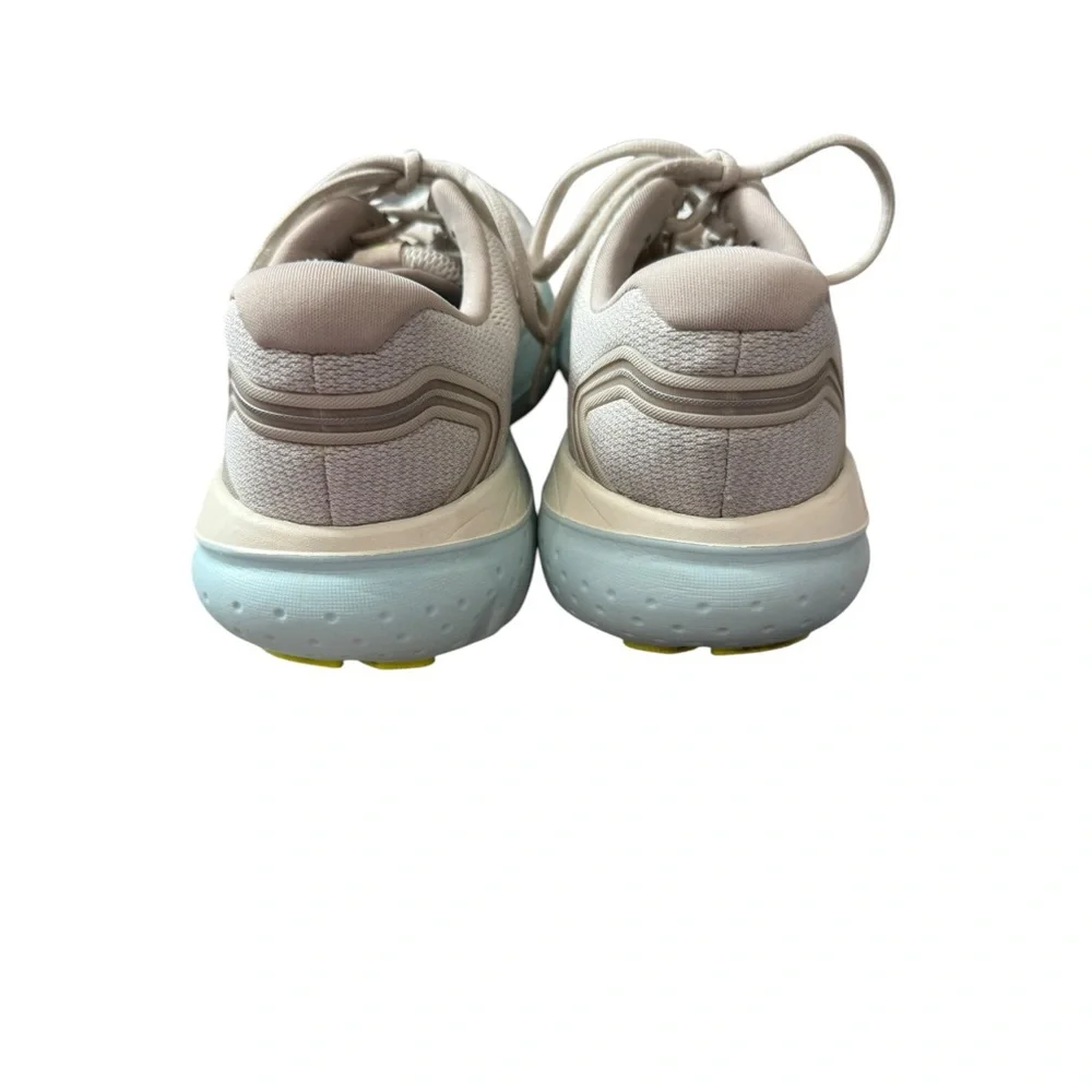 Brooks Glycerine 21 Women's Athletic Shoes - Cream and‎ Light Gray - Size 10.5